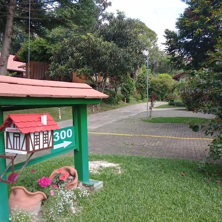 Ex Pousada Vale Do Bosque - Aluguel Por Temporada Hotel Gramado Exterior photo